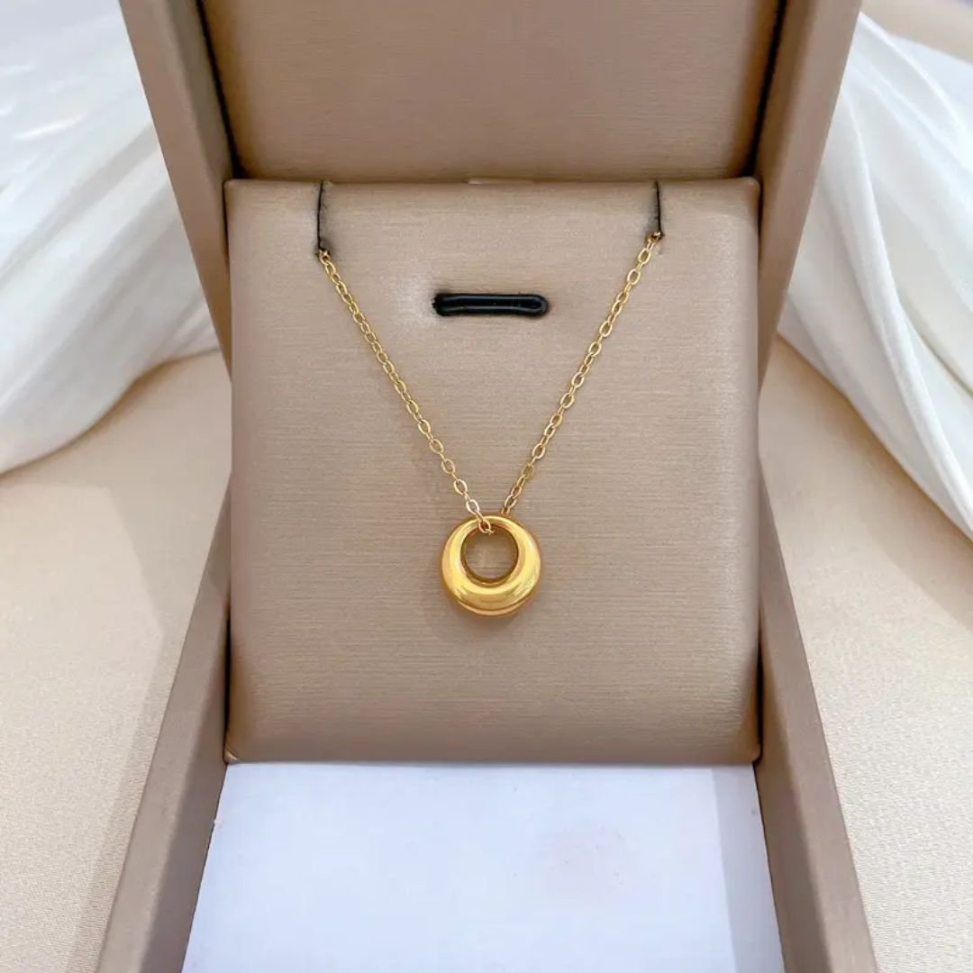 Minimalist Curve Statement Necklace