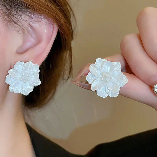 As Fresh As Daisy Earring
