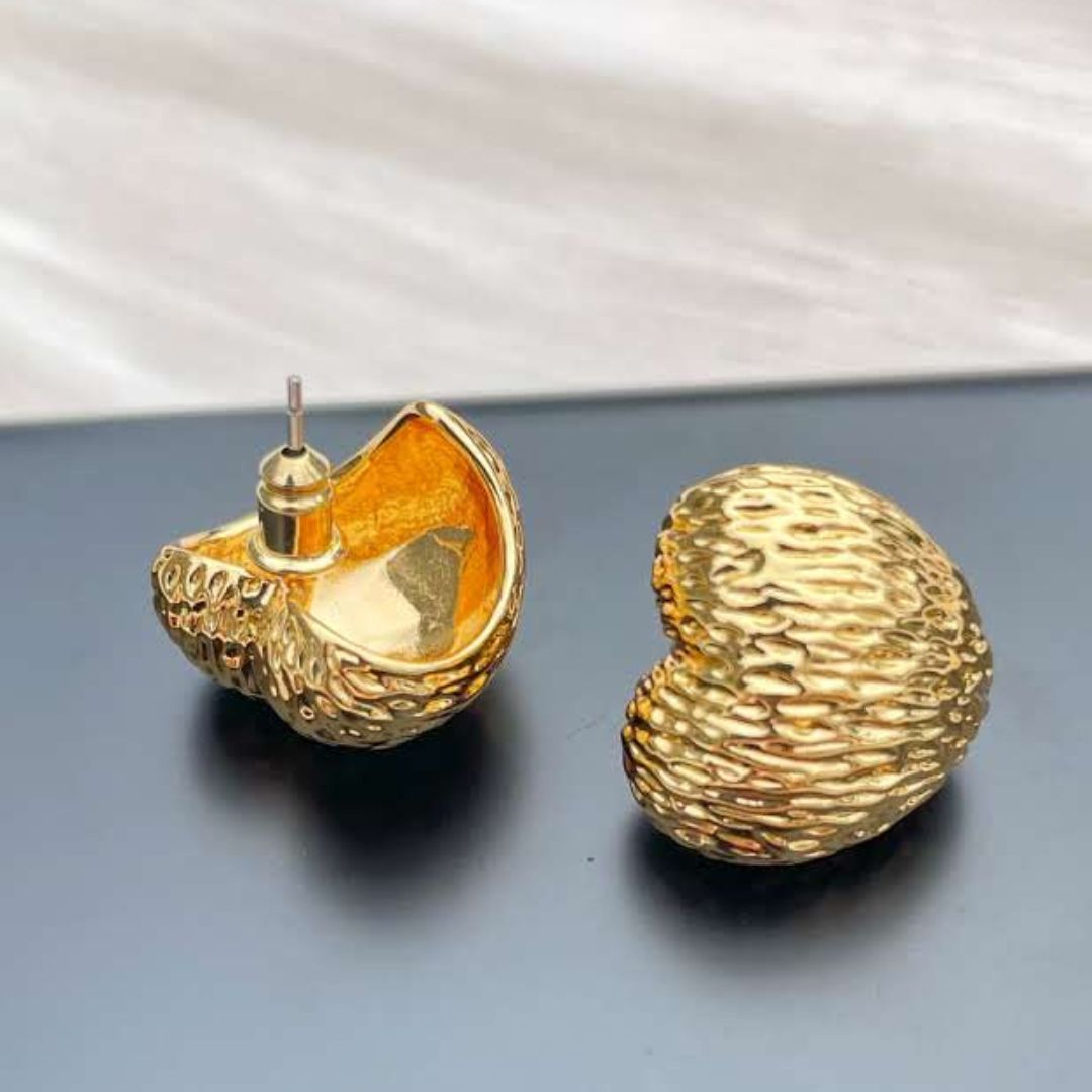 Golden Luxe Heart Stud Earring