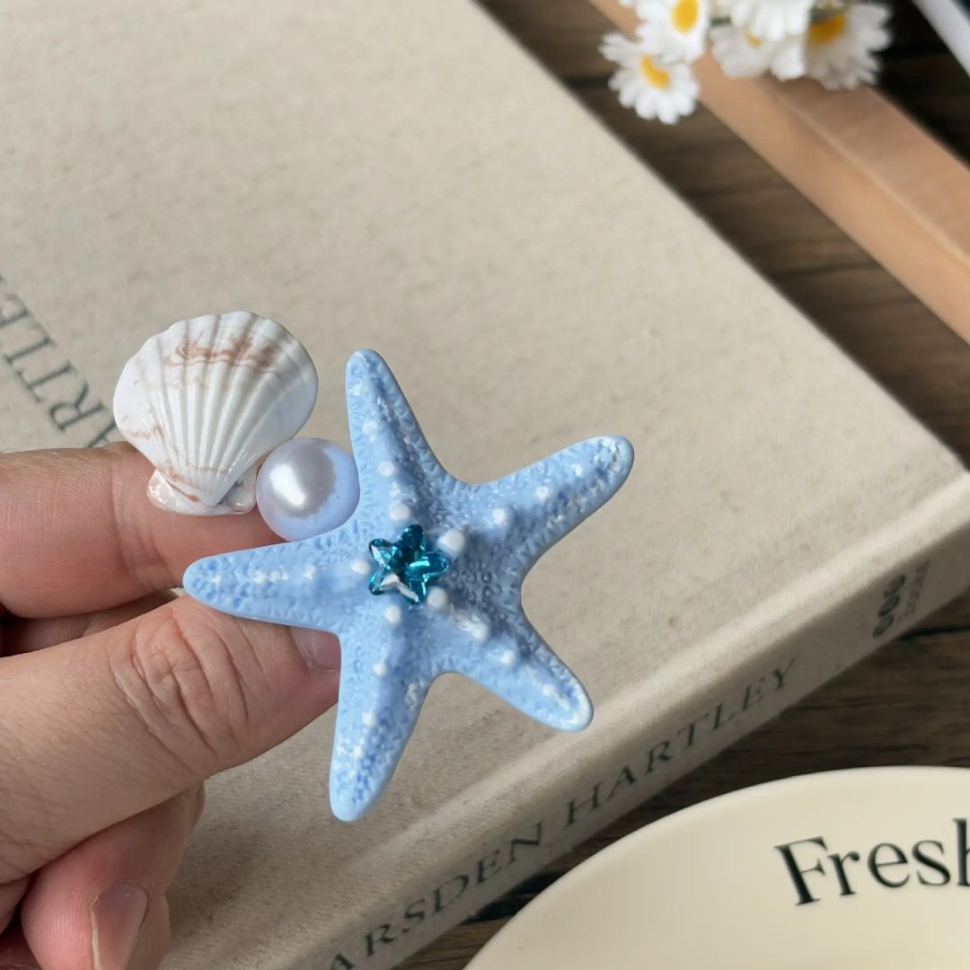 Starfish Babe Clip