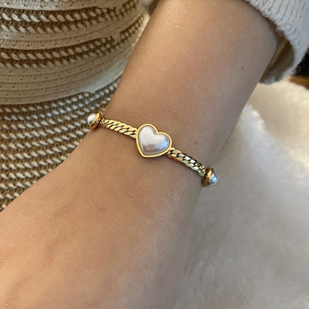 Aurelia Pearl love Bracelet
