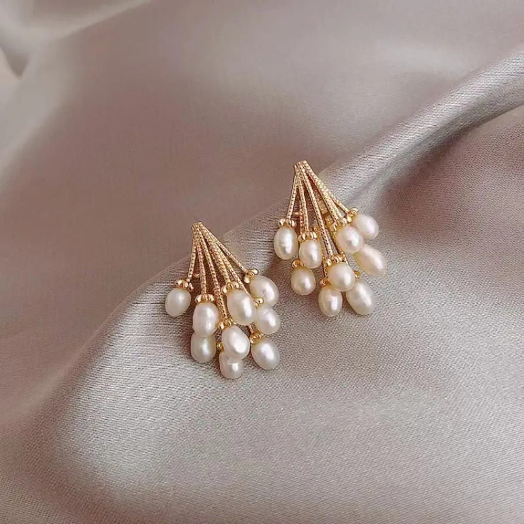 Perky Pearl Earring