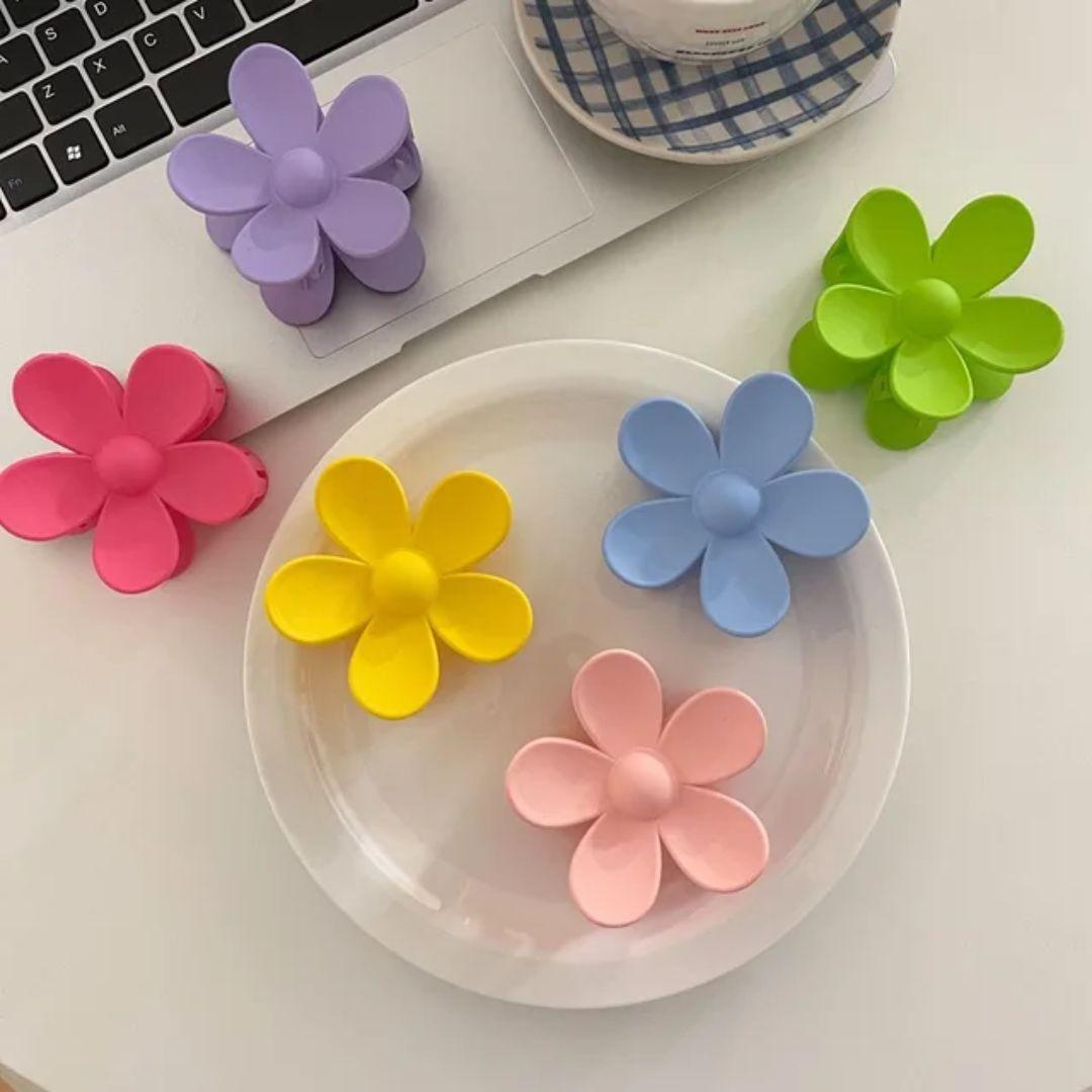 Pinterest Inspired Flower Claw (Pack of 1)