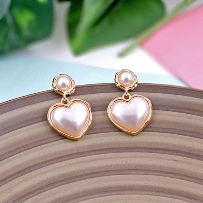 A Pearl Of Heart Earrings