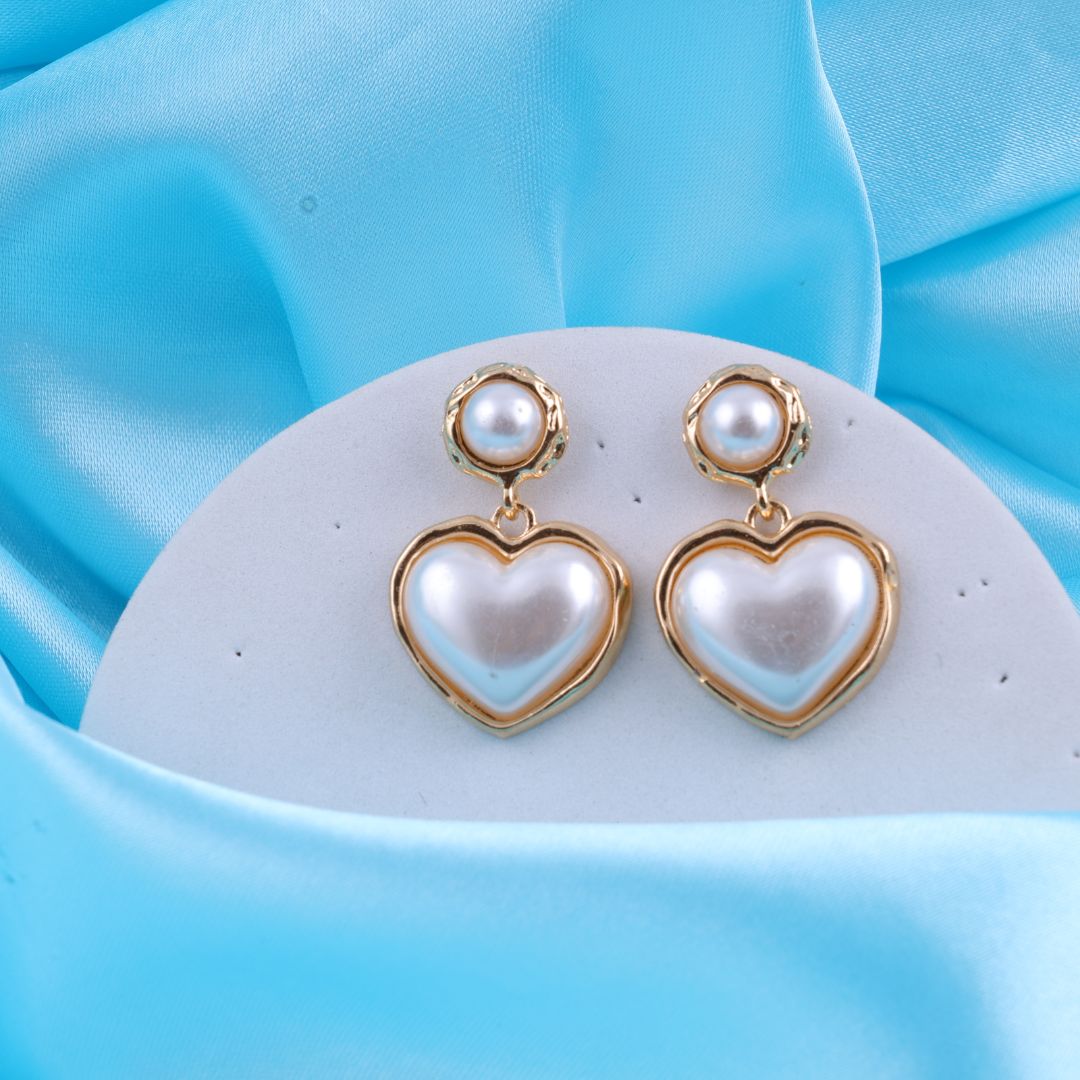 A Pearl Of Heart Earrings