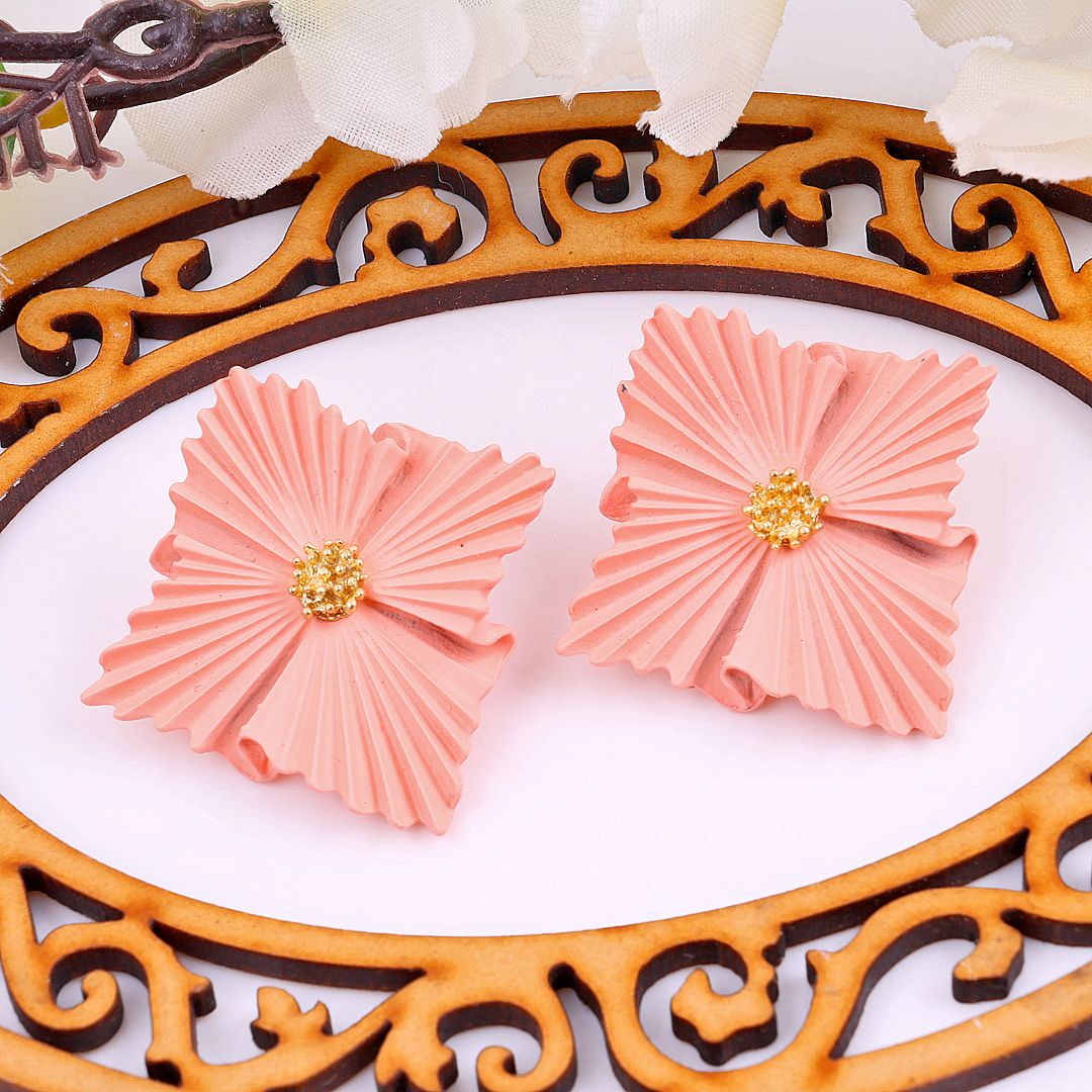 Peachy Affair Earrings