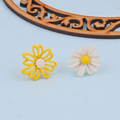 Mismatched Daisy Earrings