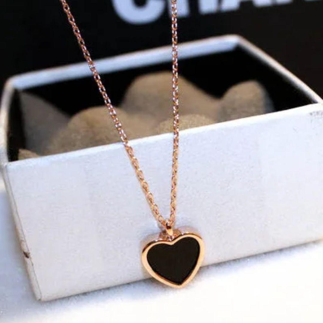 Crash A Party Heart Neckpiece