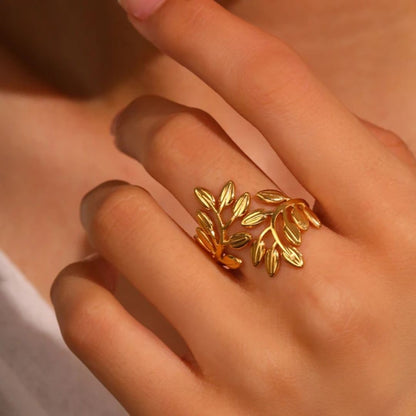 Dazzling Dainty Leaf Ring