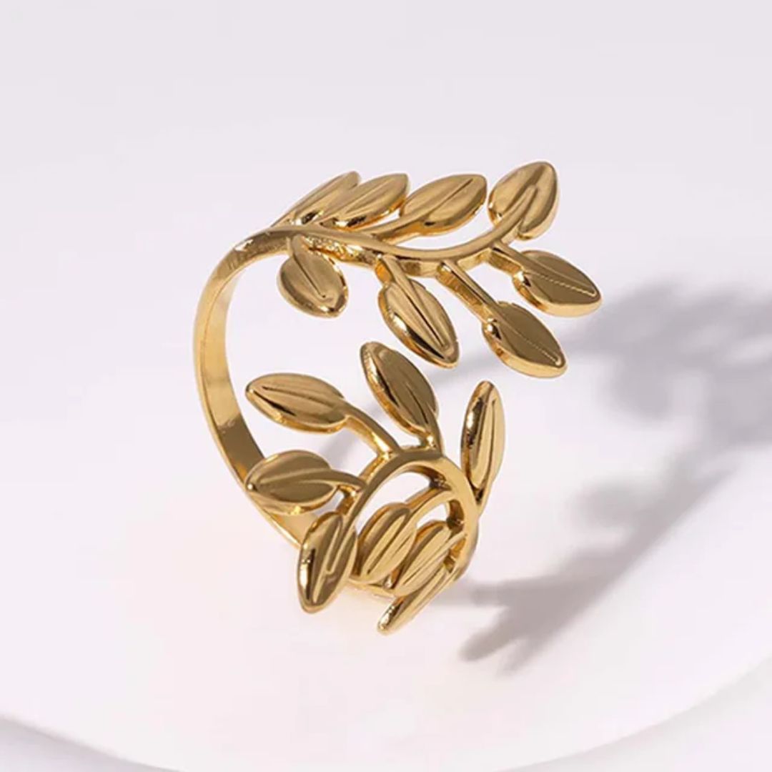 Dazzling Dainty Leaf Ring