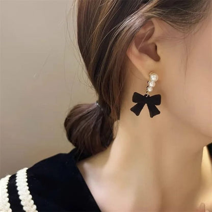 Black Jack Bow Earrings