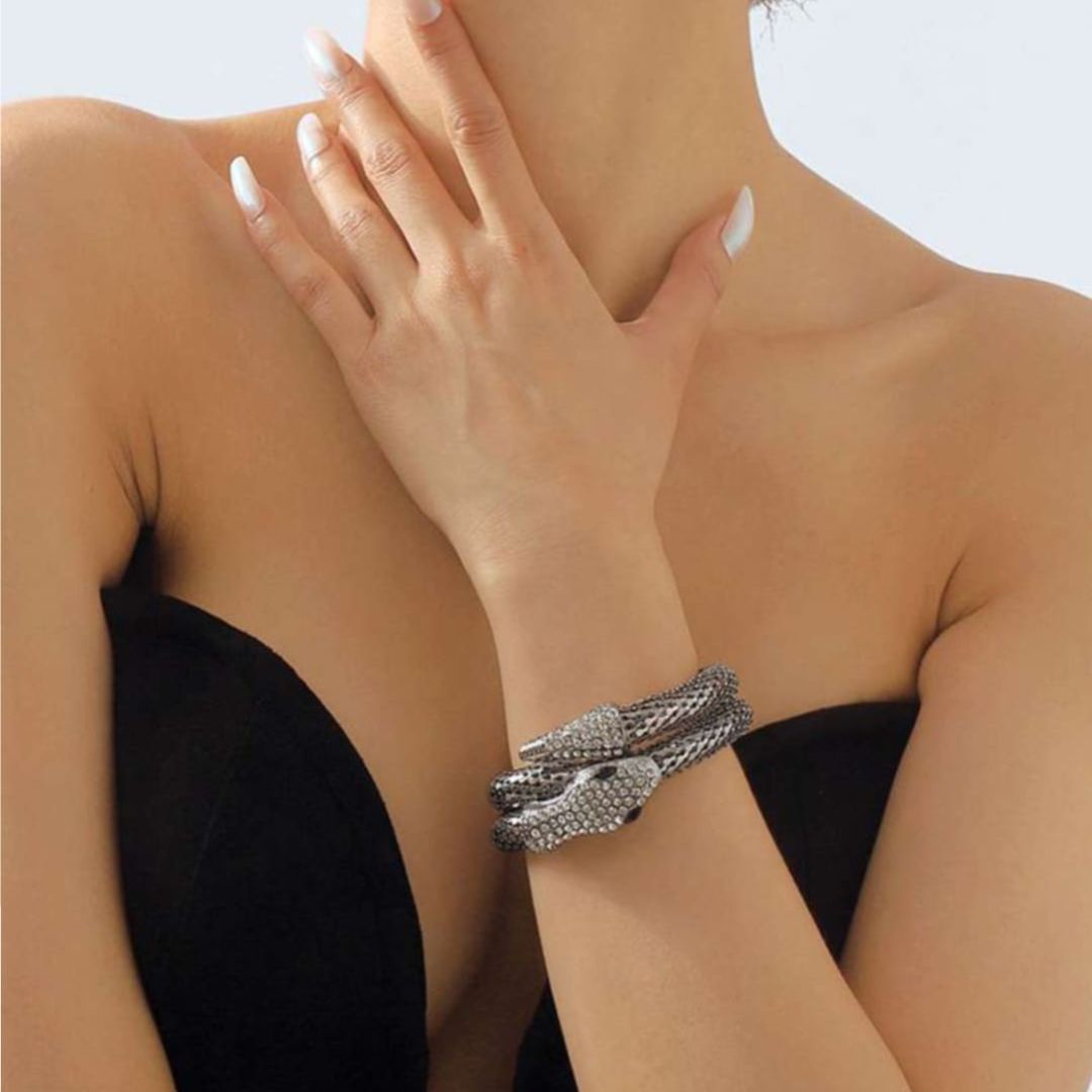 Dainty Chic Snake Bracelet