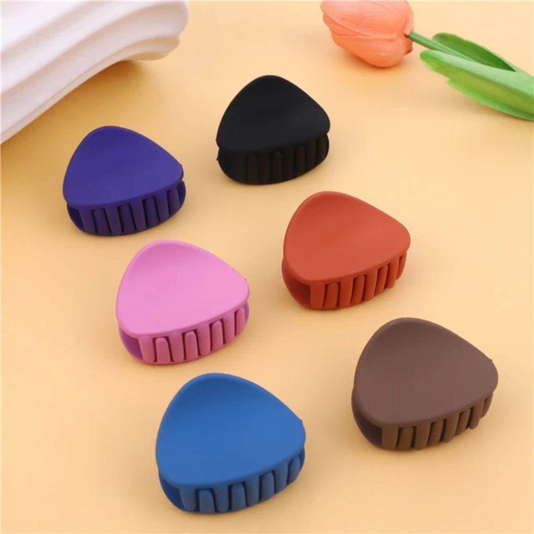 Classy matte hair claw (pack of 2)