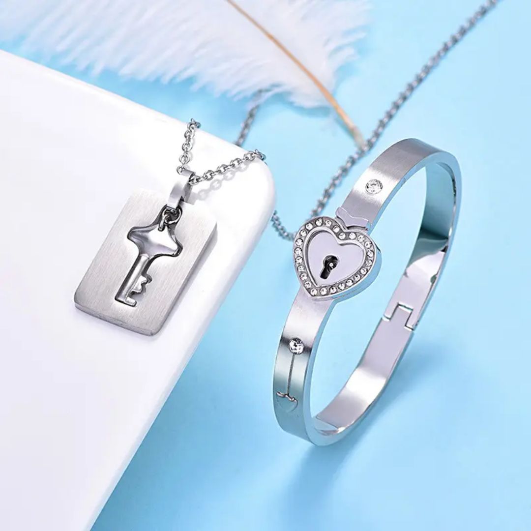 Couple's Lock and Key Bracelet Set