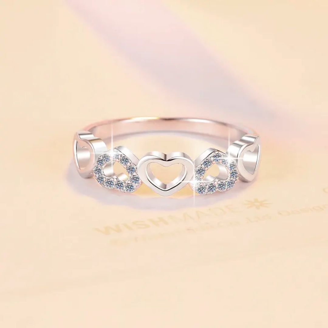 Bling Blogger Heart Ring