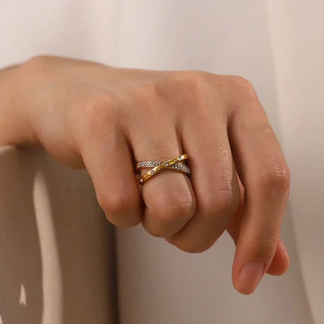 Twilight Twist Ring
