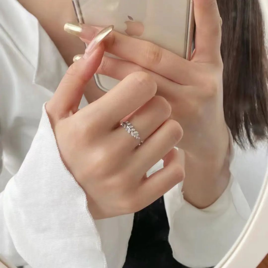 Gilded Leaf Ring