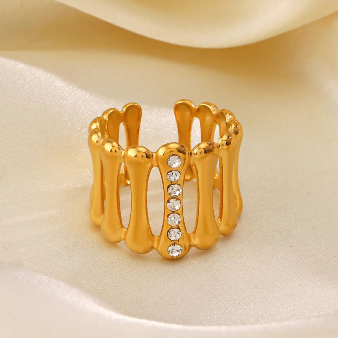 Regal Shine Stone Ring