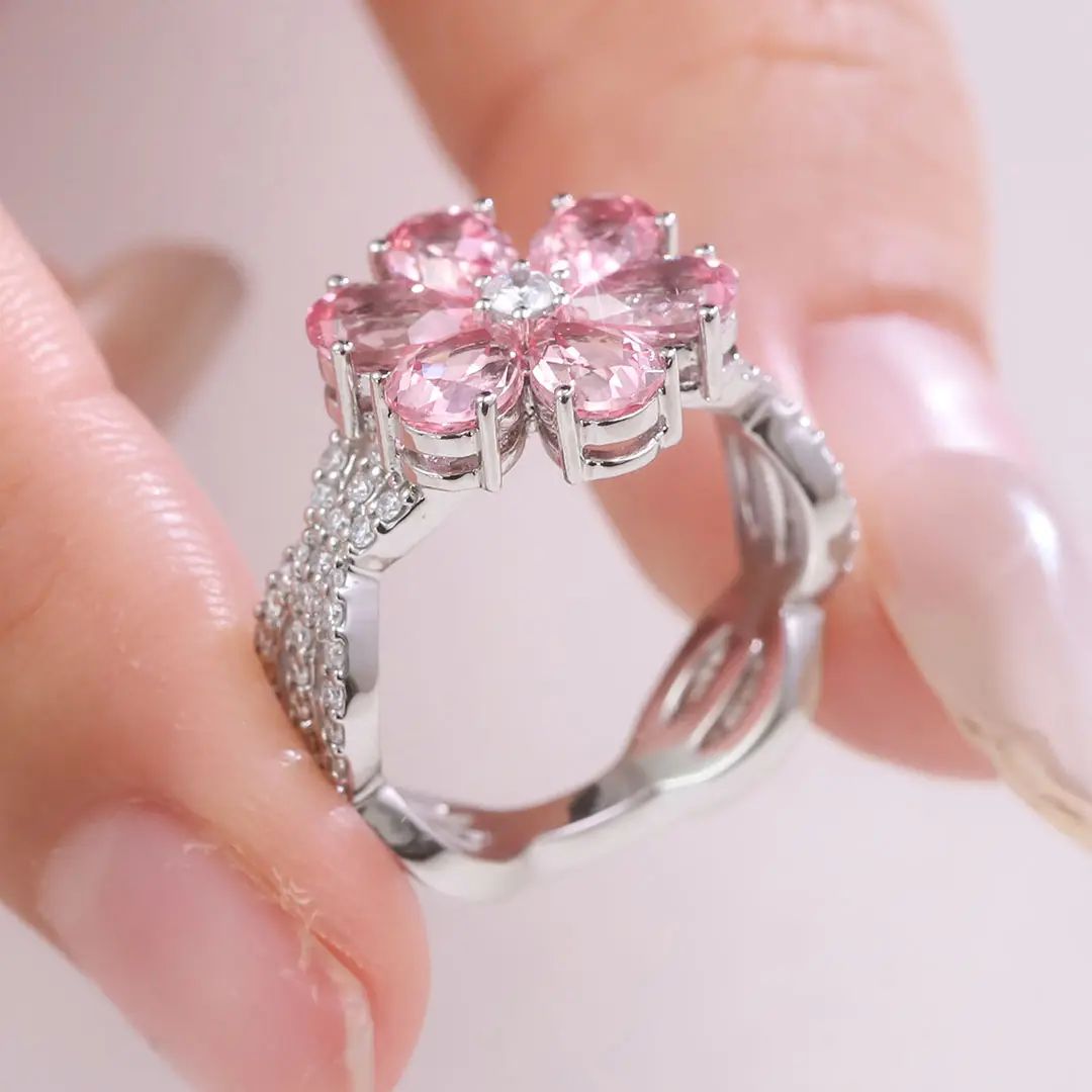 Cozy Crystal Flower Ring
