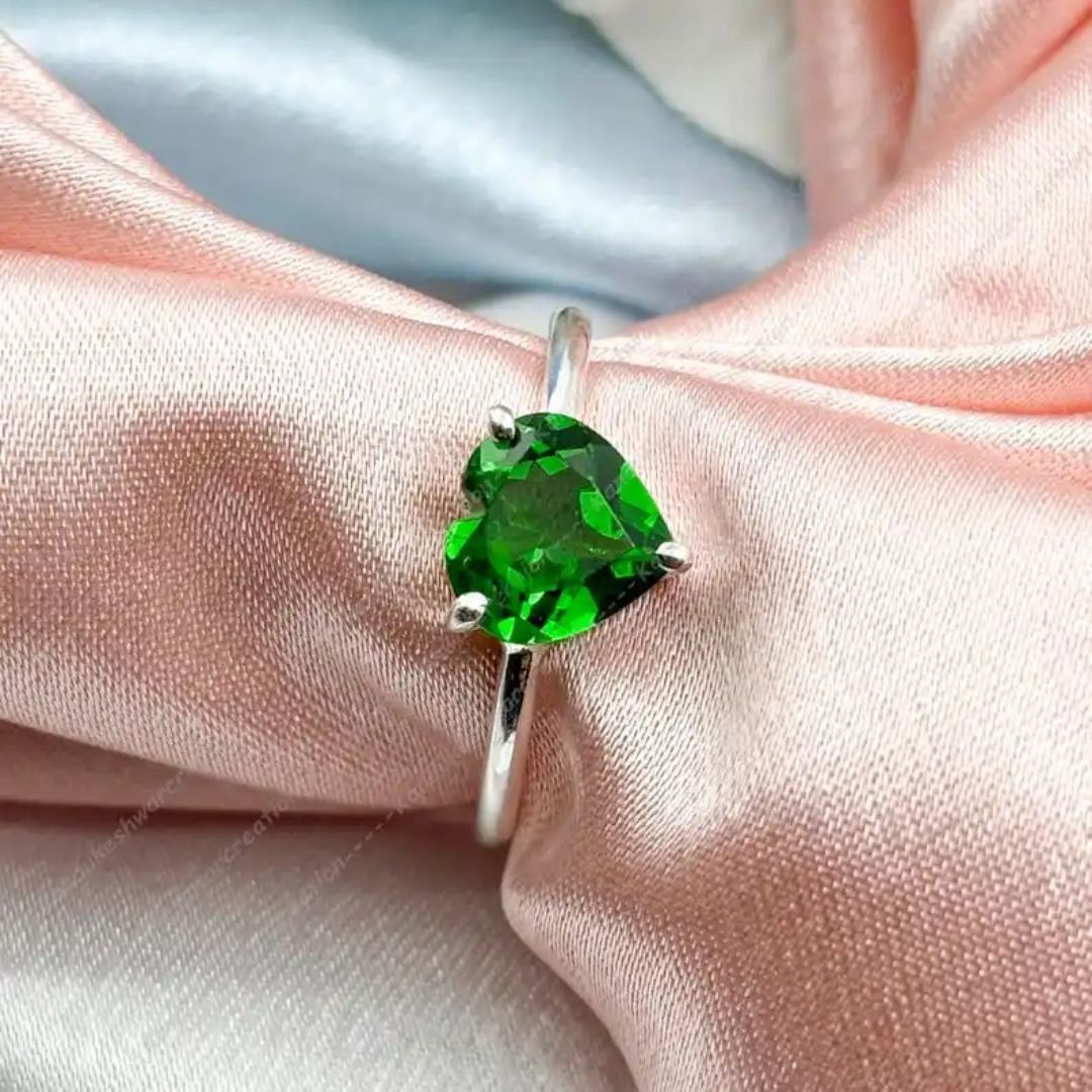 Heart of Green Ring