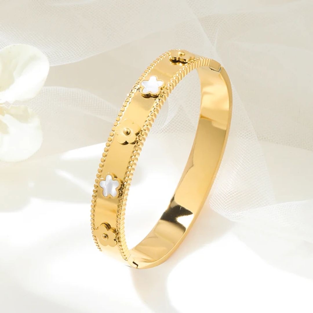 Clover Motif Bracelet