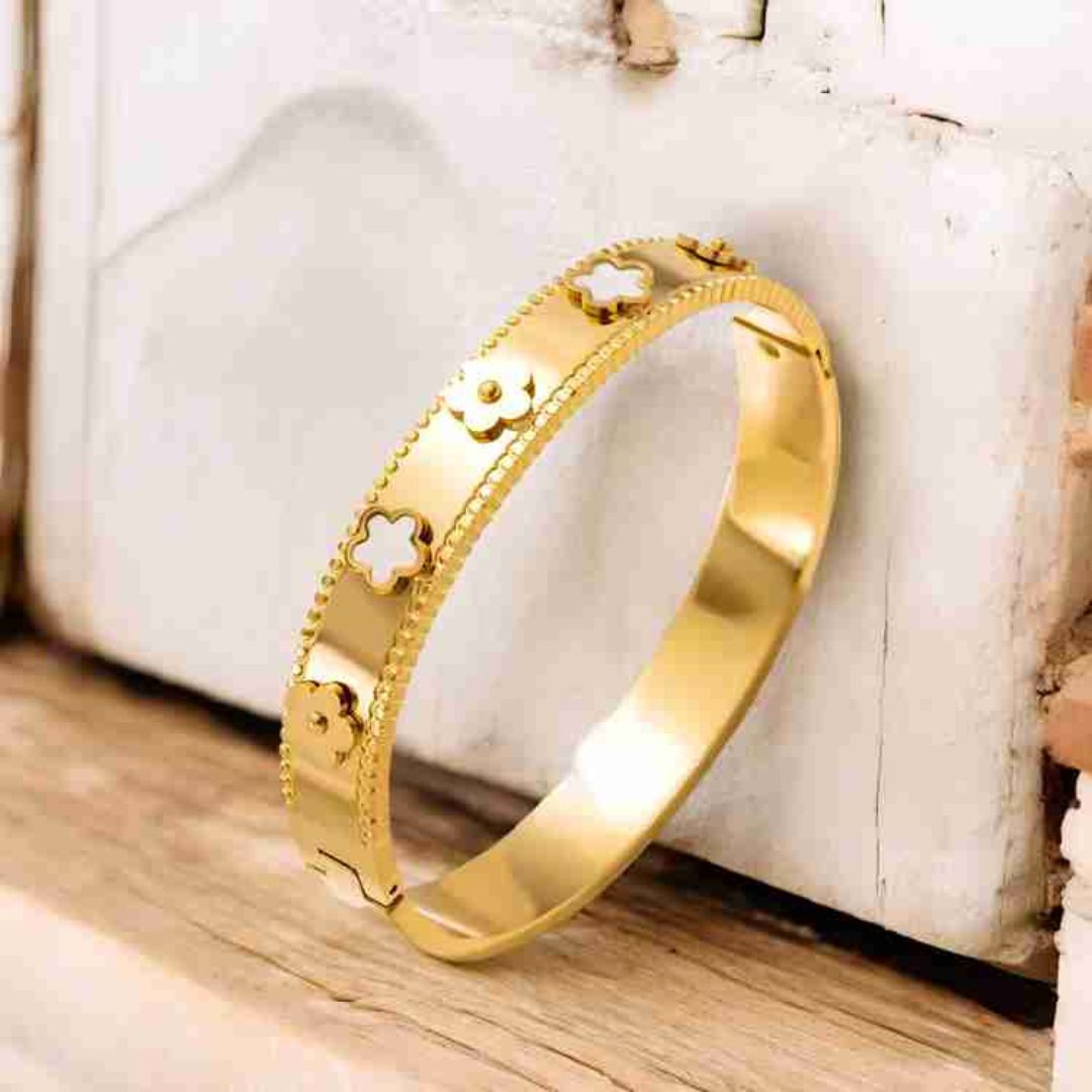 Clover Motif Bracelet