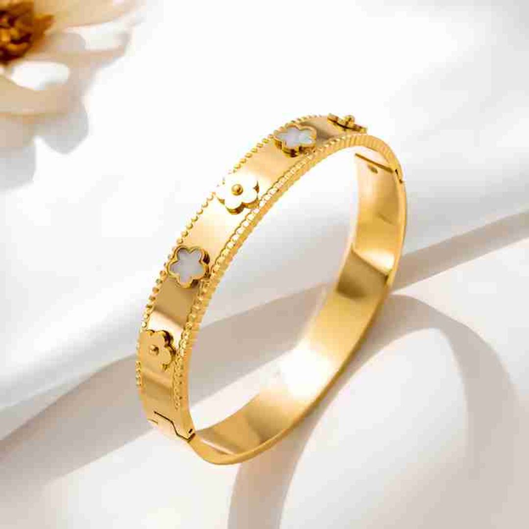 Clover Motif Bracelet