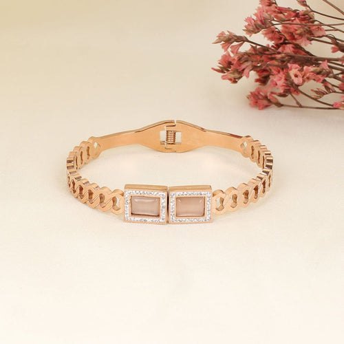 Regal Shine Bracelet