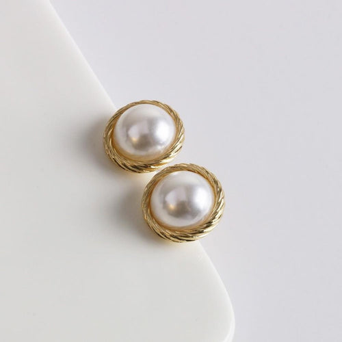 Classic Pearl Studs Earring