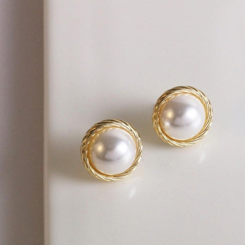 Classic Pearl Studs Earring
