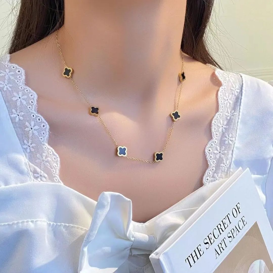 Black Clover Necklace Set