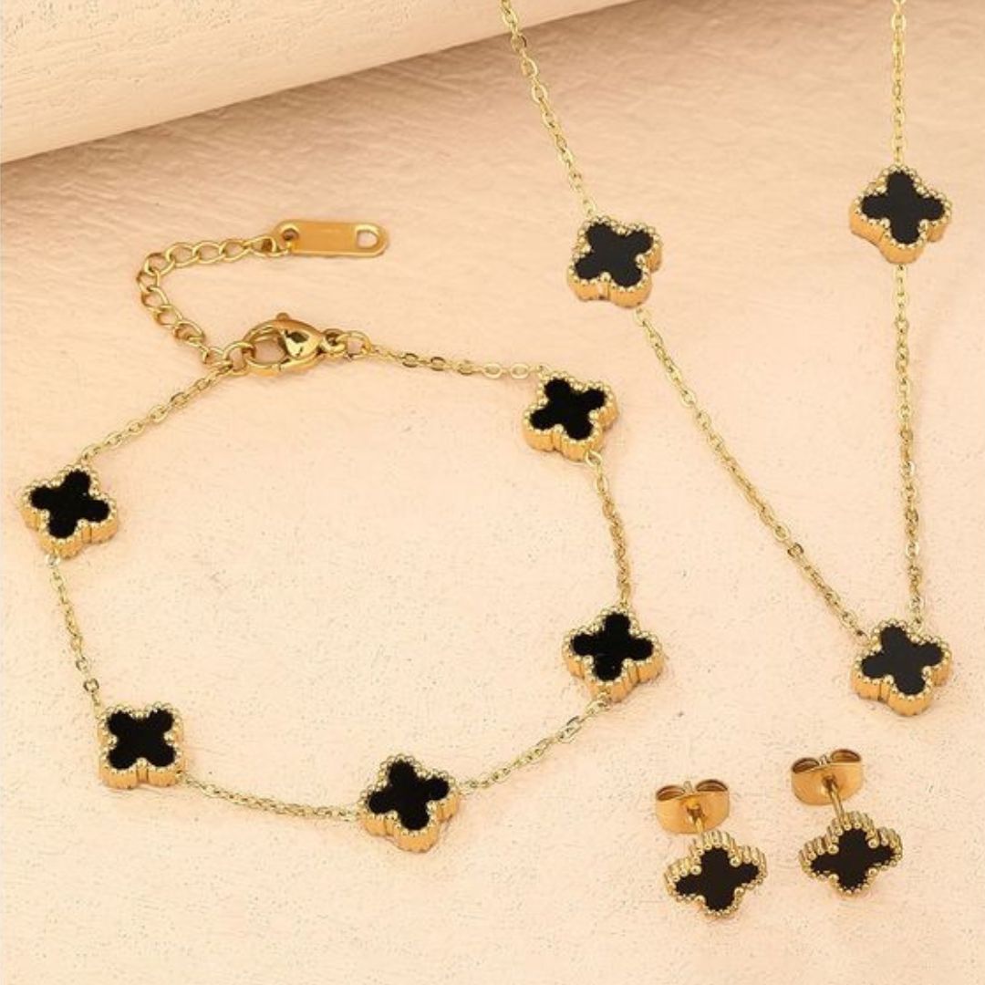 Black Clover Necklace Set