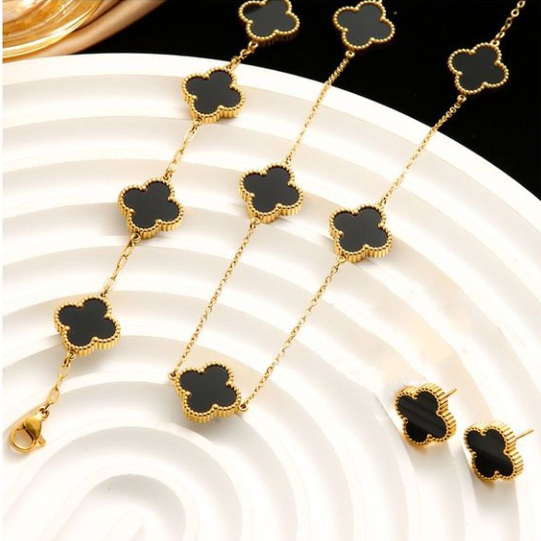 Black Clover Necklace Set