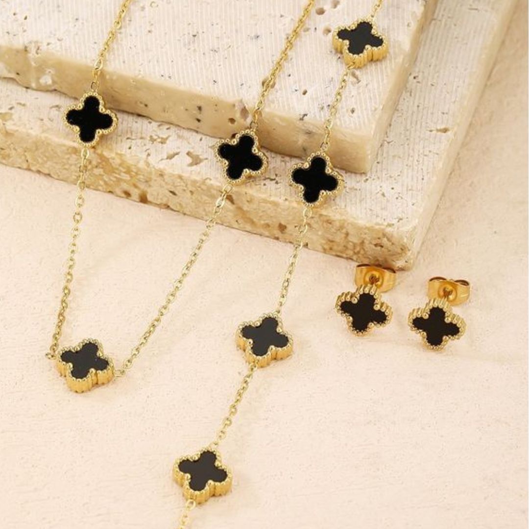 Black Clover Necklace Set
