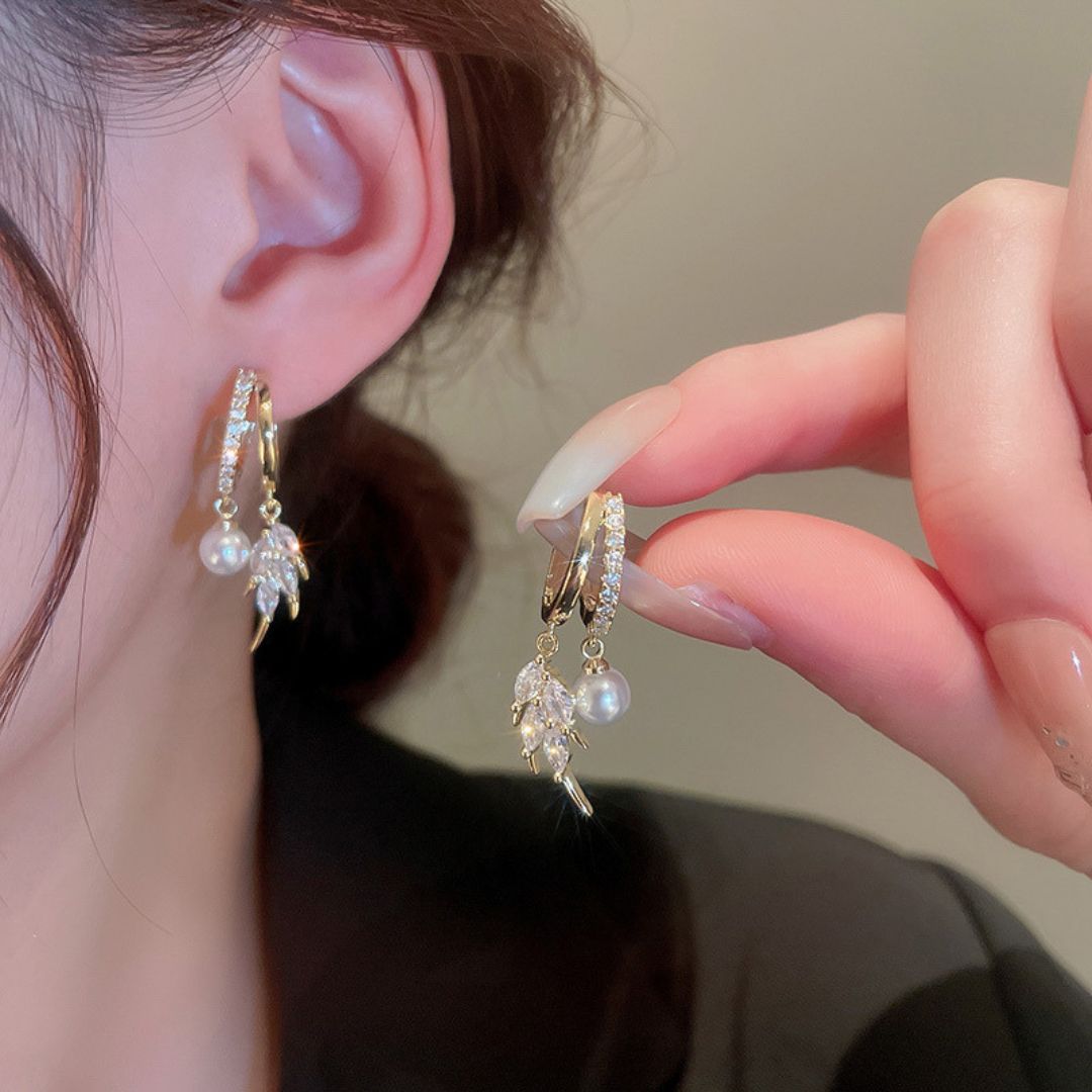 Dainty Pearl Drop Earrings