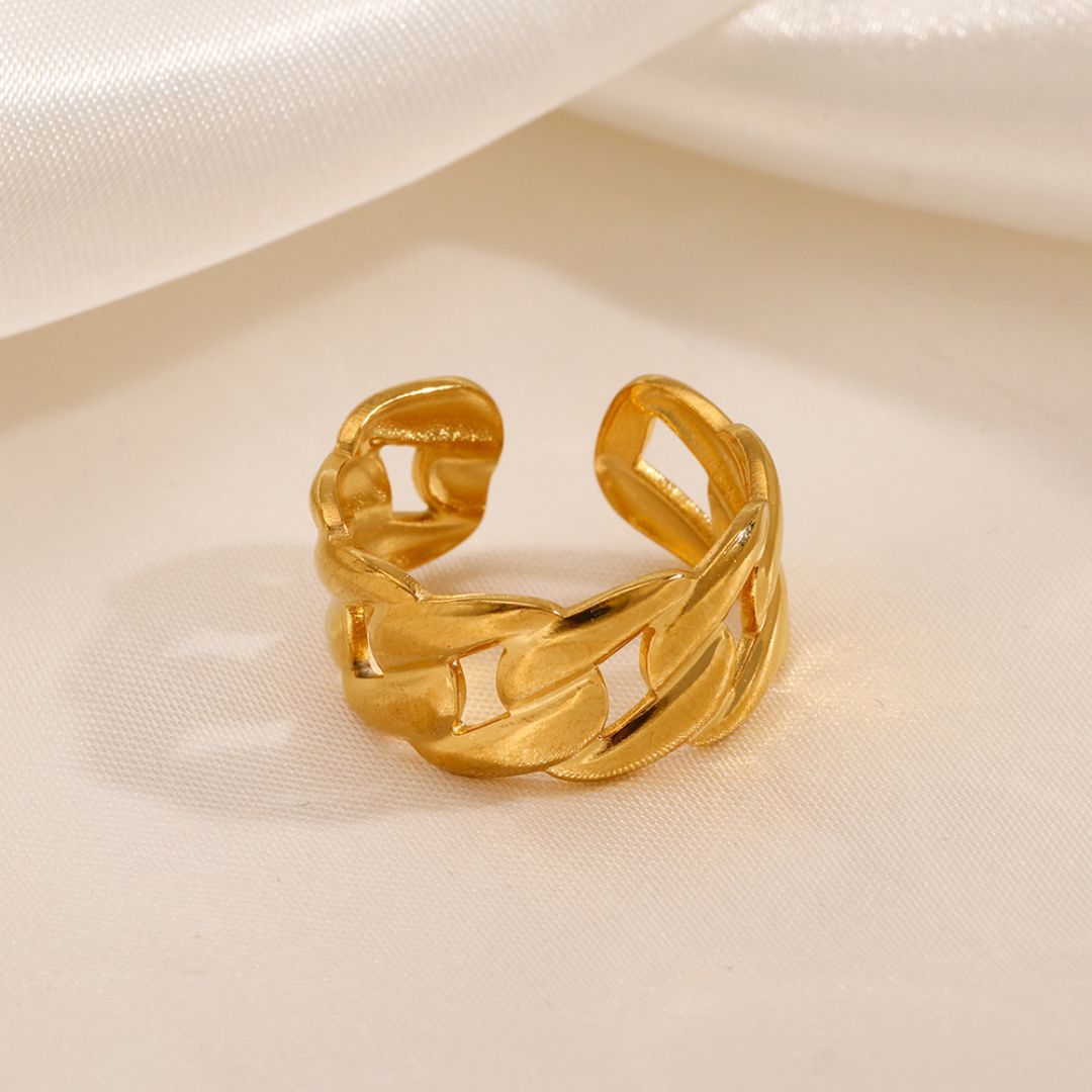 Golden Linked Ring