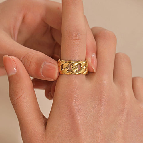 Golden Linked Ring