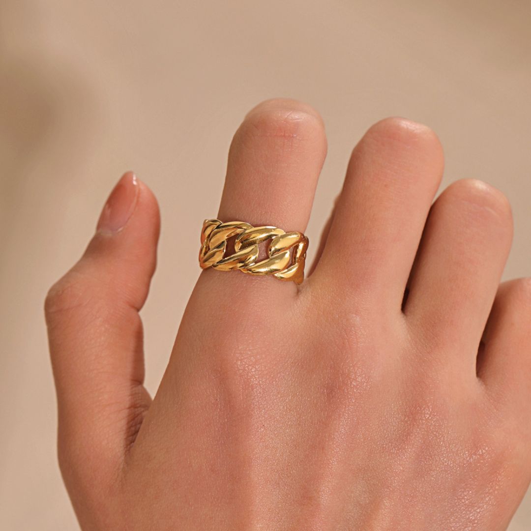 Golden Linked Ring