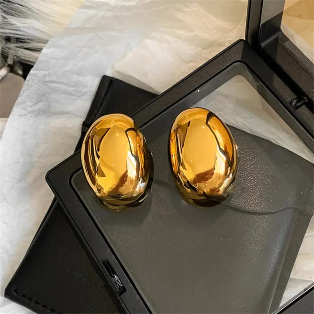 Chunky Gold Studs Earring