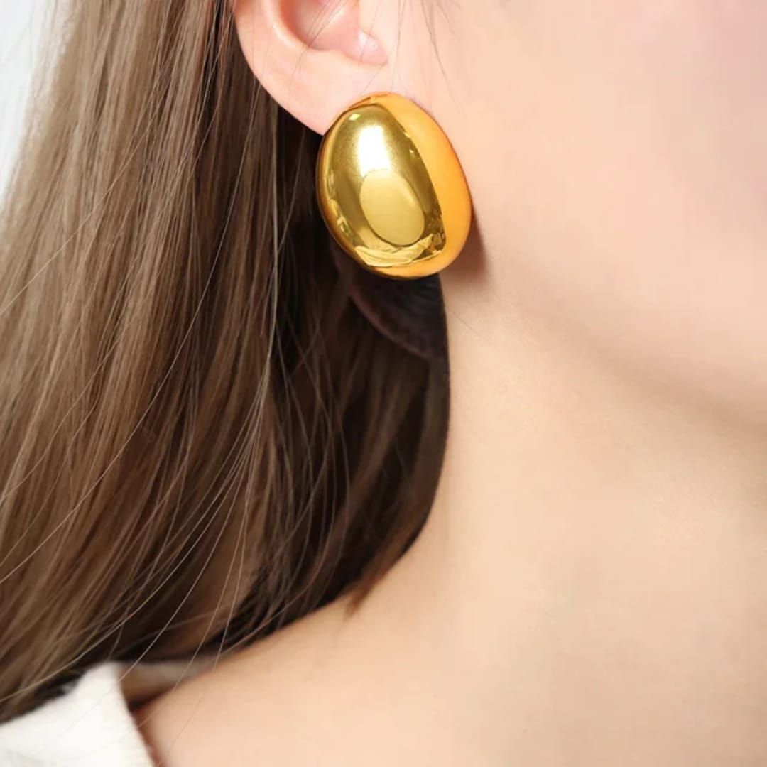 Chunky Gold Studs Earring