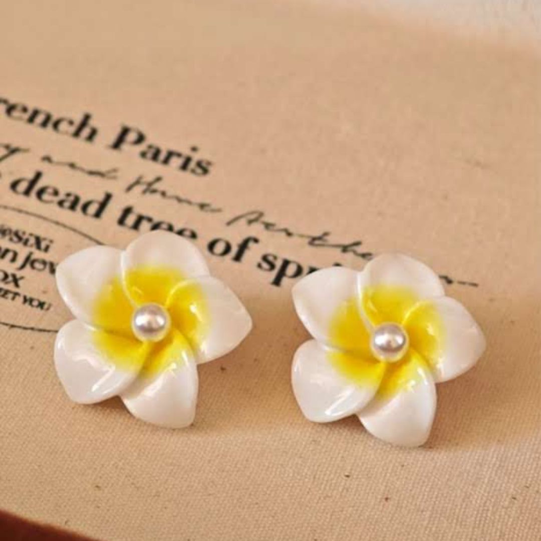 Floral Pinteresty Stud Earring