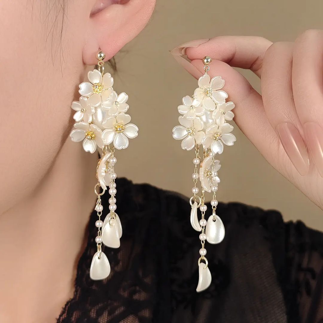 Midnight Jasmine Dangles Earring