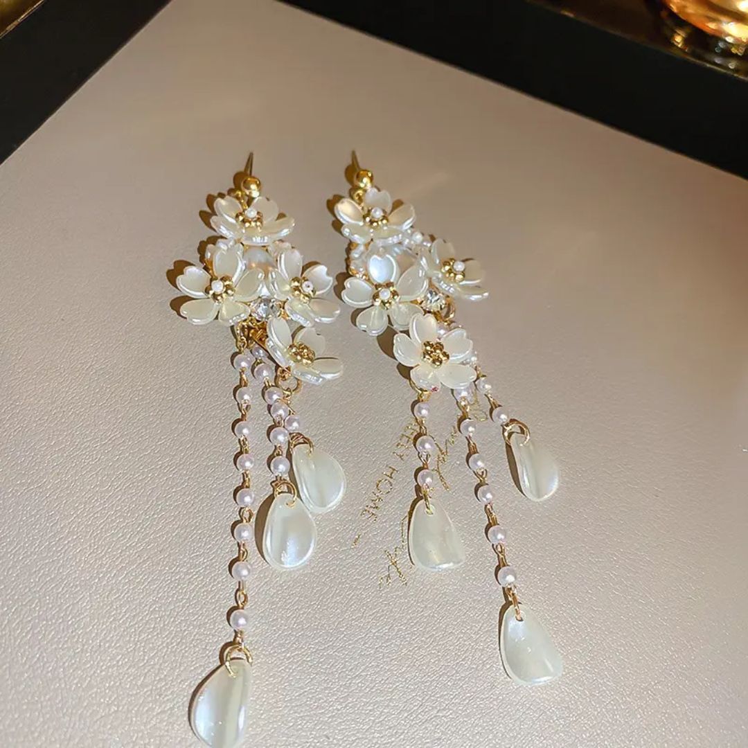 Midnight Jasmine Dangles Earring