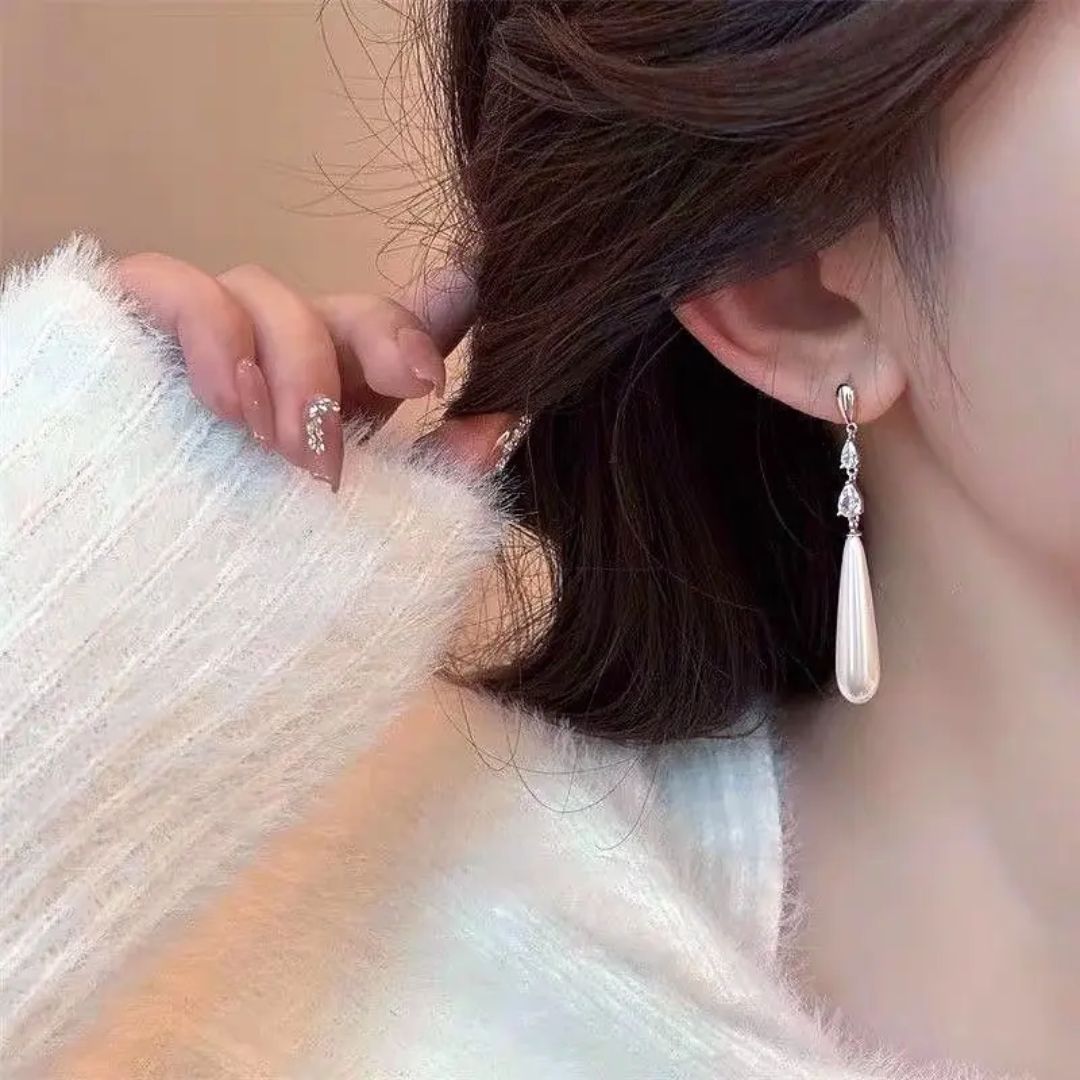 Elegant Teardrop Earrings