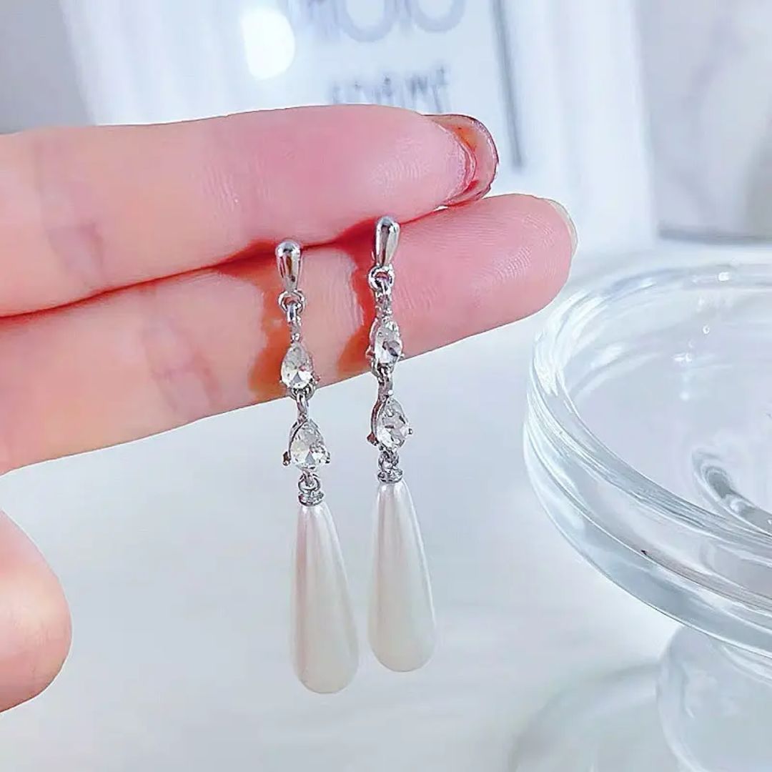Elegant Teardrop Earrings