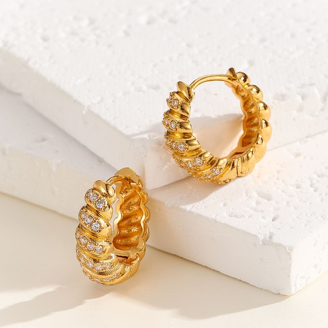 Tiny Heart Bliss Hoops Earring