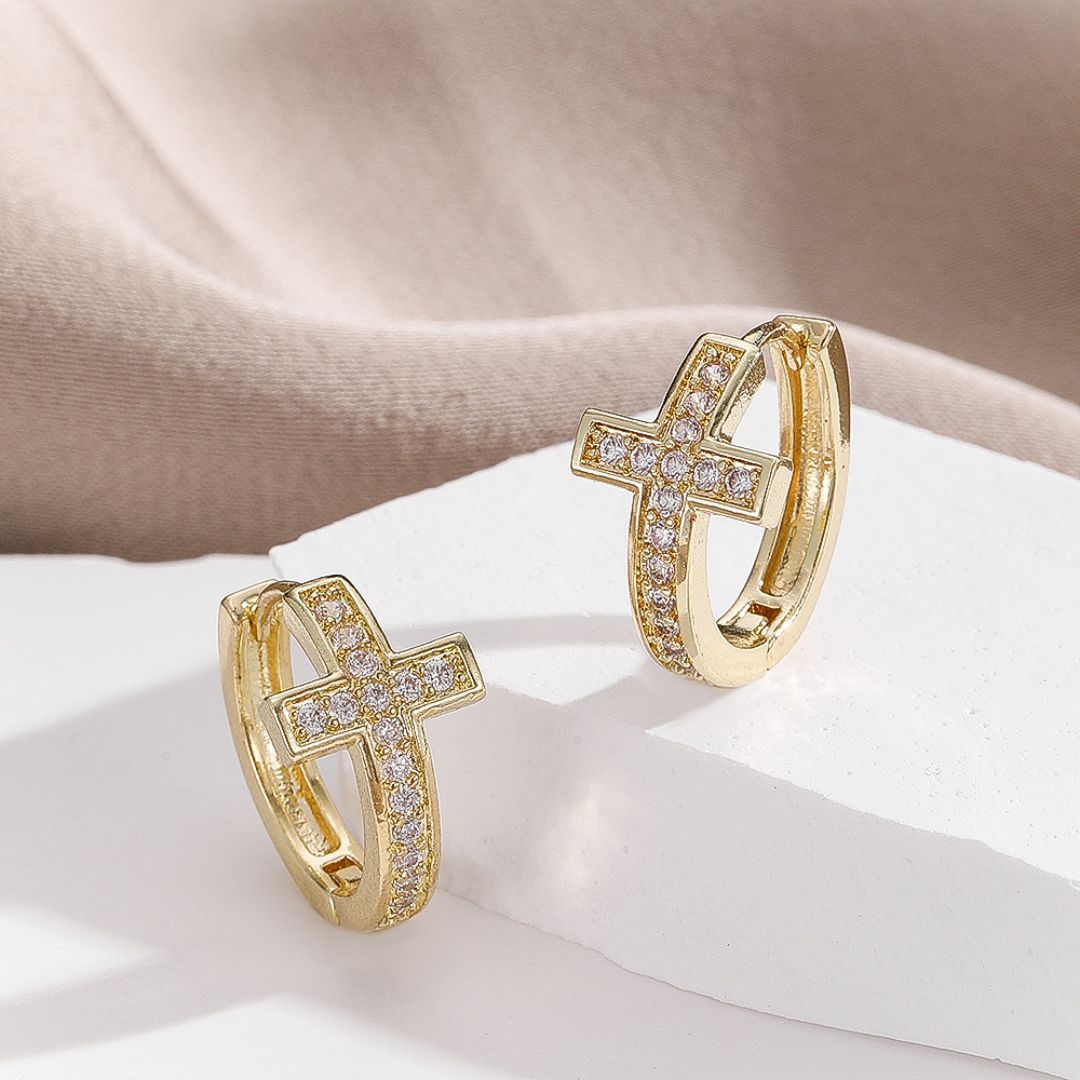 Chic Twist Glow Hoops Earring