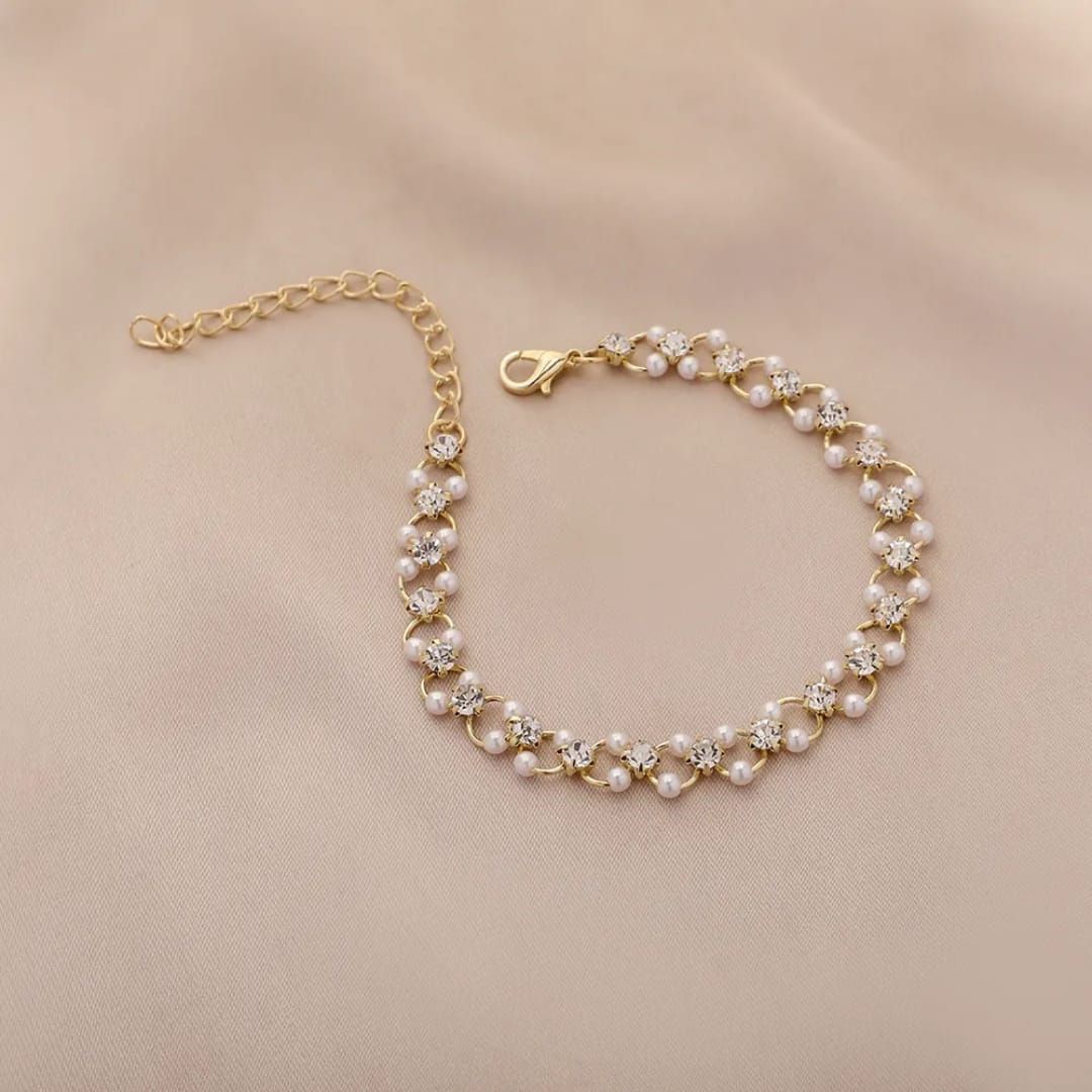 Ivory Glow Chain Bracelet