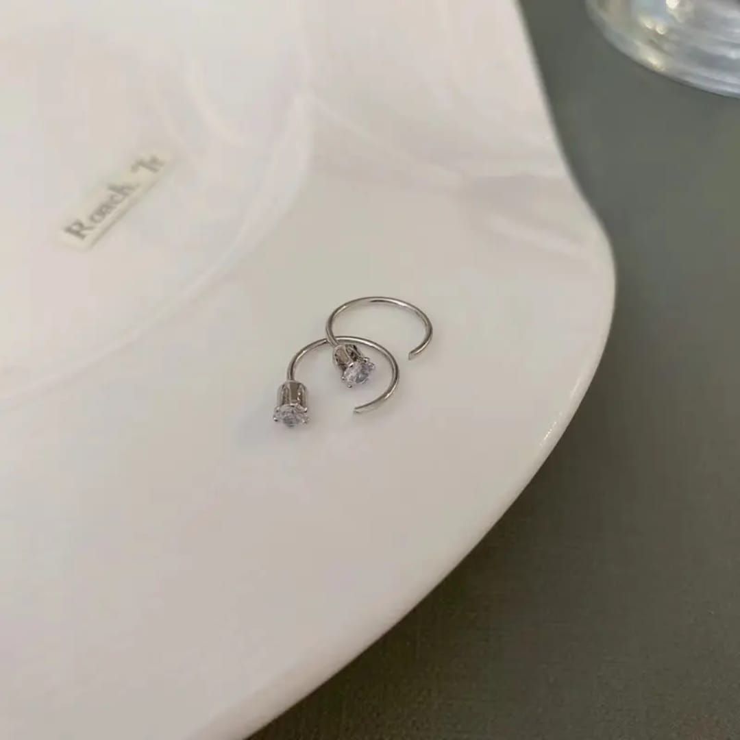 Silver Spark Twist Earring