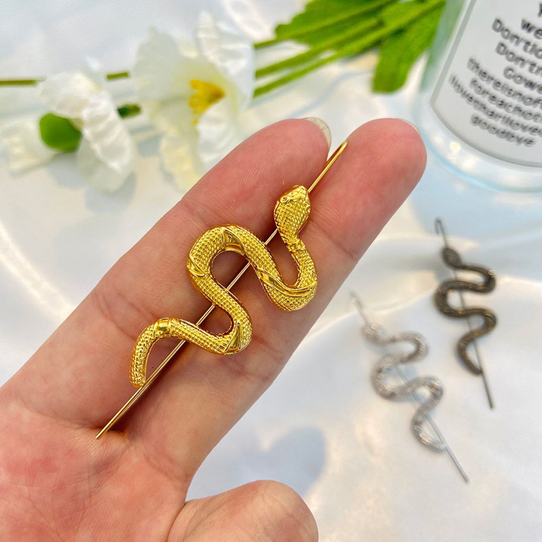 Gold Serpent EarCuff Earring ( single ear)